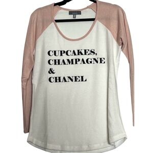 Gray by Saks Fifth Avenue Cream And Pink Graphic Top Size Medium